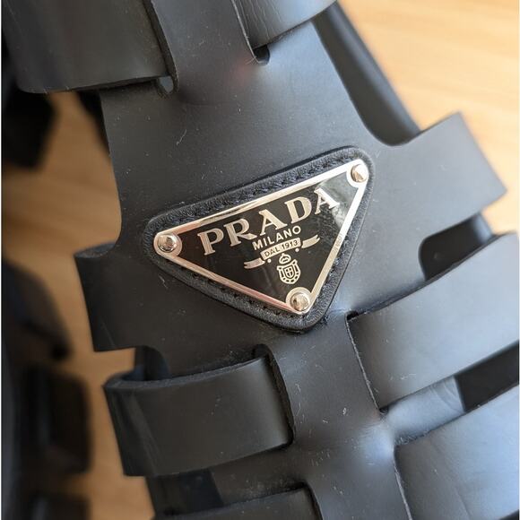 PRADA Monolith Black Rubber Buckle Sandals, size 37/US 7 - Picture 5 of 10
